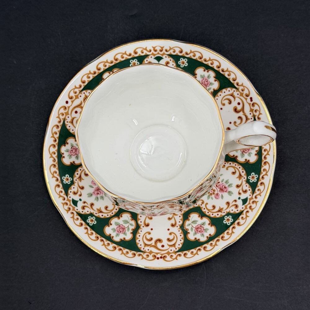 Vintage Queens Fine Bone China England TEACUP & SAUCER Green Roses Gold Accent - Picture 2 of 8